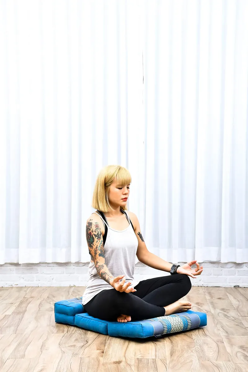 Leewadee Cojín de Meditación Plegable - Kapoc Cojín Suelo para Meditación & Relajación foto 2